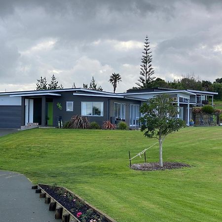 Moko Hiwi Escape - Kotare Suite Ruakaka Zewnętrze zdjęcie